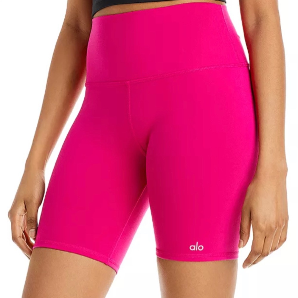 Alo yoga biker shorts hot pink logo at the front